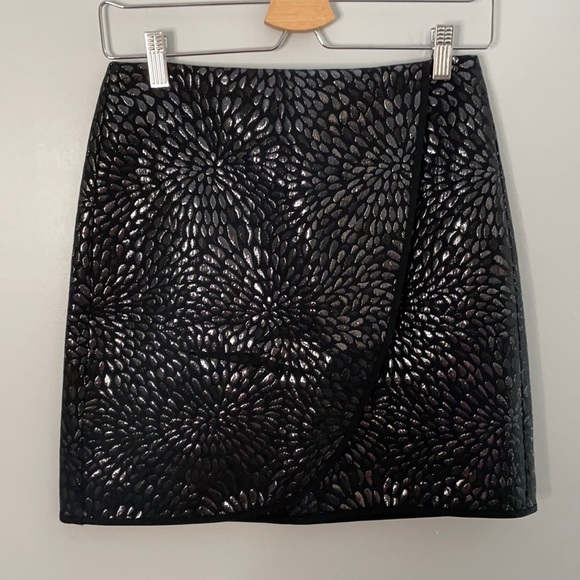 LOFT Dresses & Skirts - NEW LOFT Black Shimmer Flower Petal Skirt